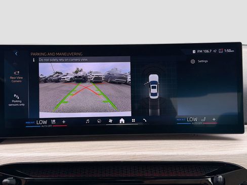 Certified 2025 BMW 330i Sedan image 36