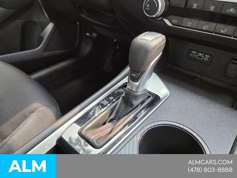 Used 2025 Nissan Altima 2.5 SV FWD image 24