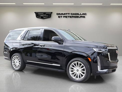 Used 2024 Cadillac Escalade Premium Luxury w/ Performance Package image 7