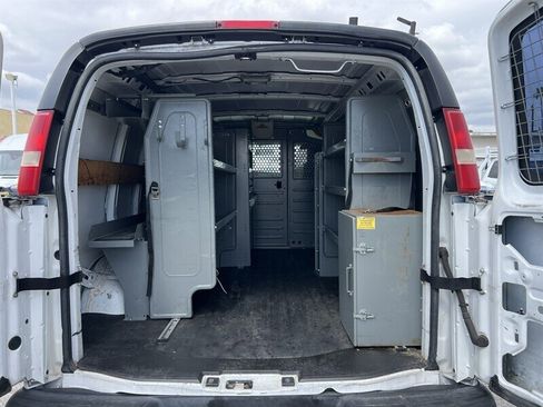 Used 2014 Chevrolet Express 2500 RWD image 10