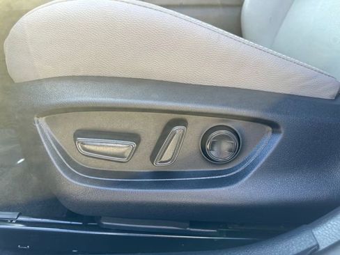 Used 2025 Toyota Camry SE FWD image 32