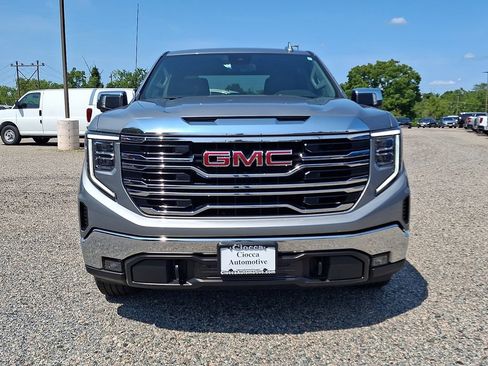 Used 2024 GMC Sierra 1500 SLT AWD/4WD image 5