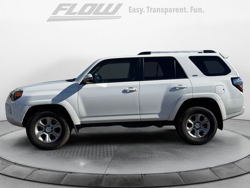 Used 2023 Toyota 4Runner SR5 Premium image 4