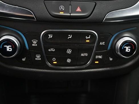 Used 2024 Chevrolet Equinox LT image 13