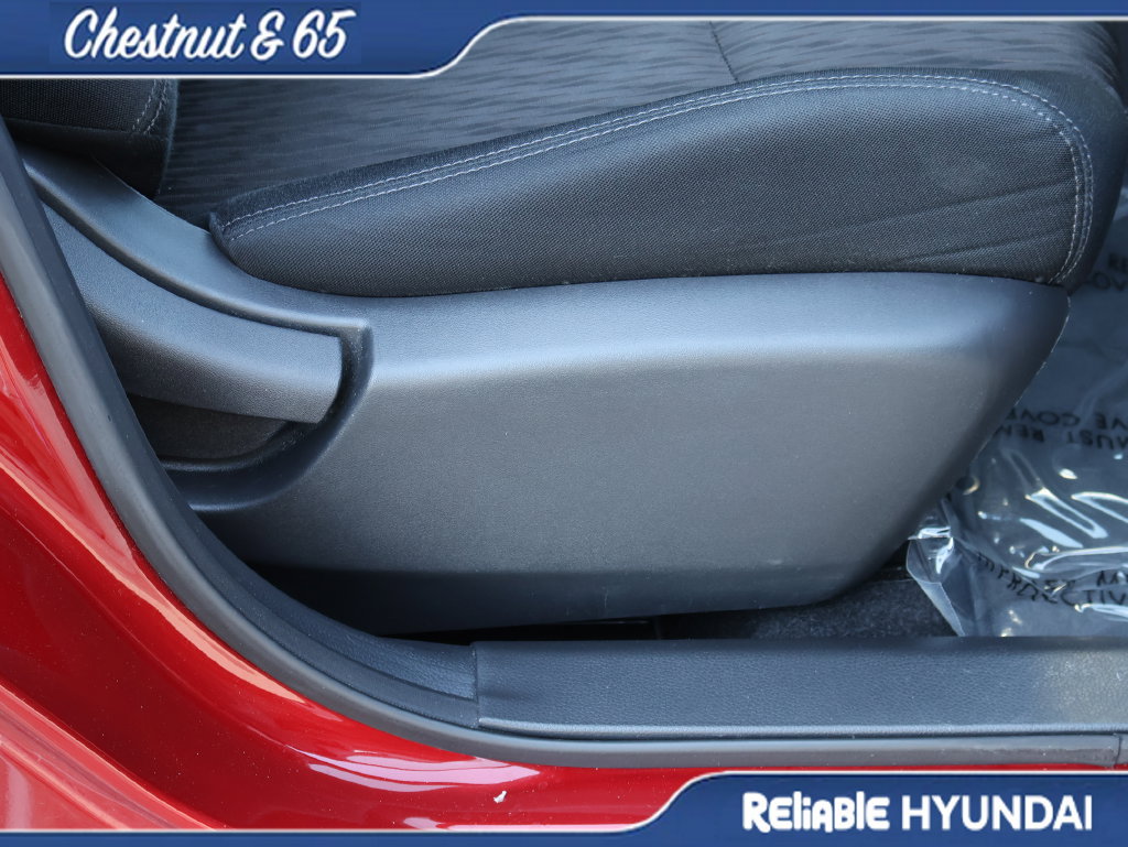 Used 2019 Nissan Rogue SV w/ Sun & Sound Touring Package AWD/4WD image 10