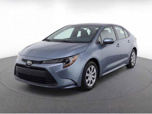 Used 2024 Toyota Corolla LE FWD image 1