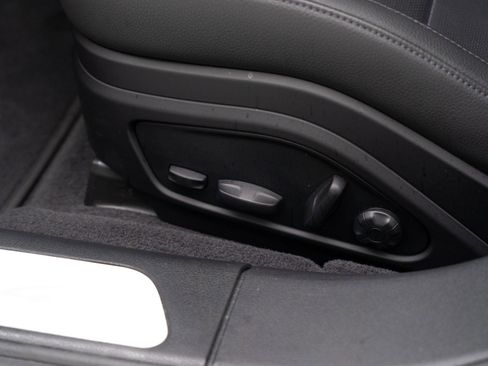 Used 2025 Porsche Panamera 4 image 16