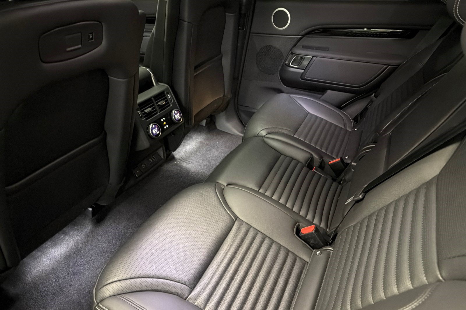 New 2026 Land Rover Discovery S AWD/4WD image 24
