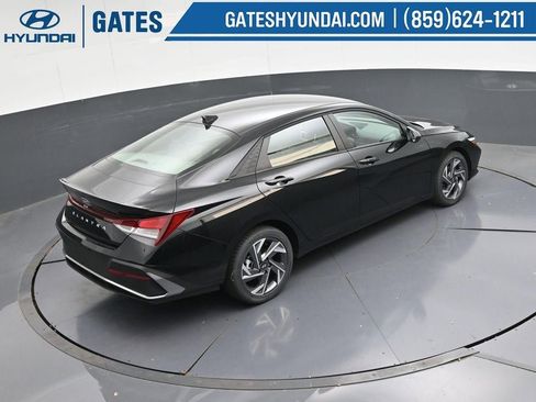 New 2025 Hyundai Elantra Sport image 40