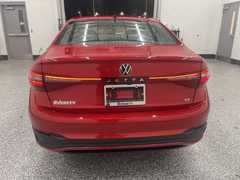 New 2026 Volkswagen Jetta SE FWD image 4