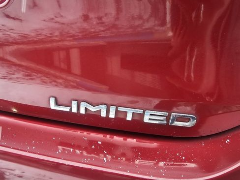 Used 2020 Toyota Highlander Limited image 11