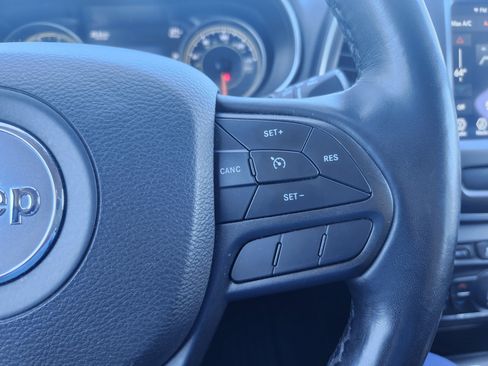 Used 2021 Jeep Cherokee Trailhawk AWD/4WD image 13