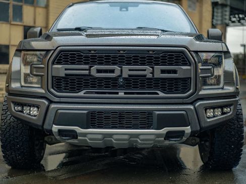 Used 2017 Ford F150 Raptor w/ Equipment Group 802A Luxury image 20