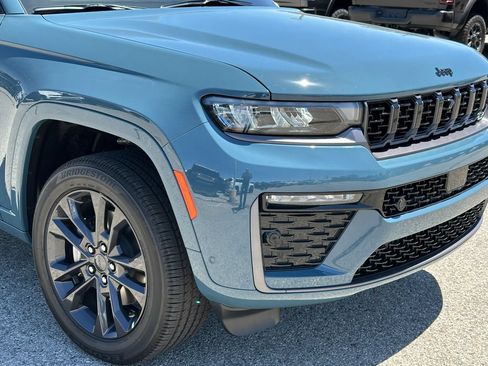 New 2026 Jeep Grand Cherokee L Limited AWD/4WD image 12