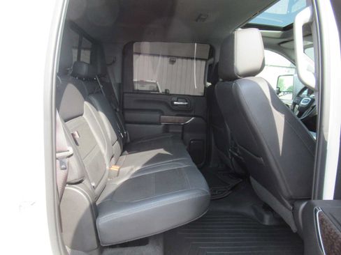 Used 2023 GMC Sierra 2500 Denali w/ Technology Package AWD/4WD image 25