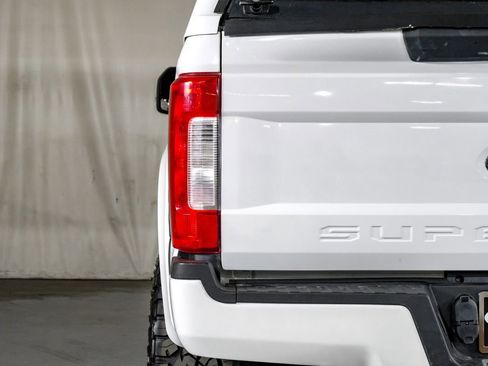 Used 2017 Ford F250 XL w/ Power Equipment Group image 40