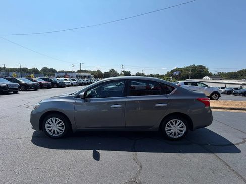Used 2017 Nissan Sentra SV FWD image 4