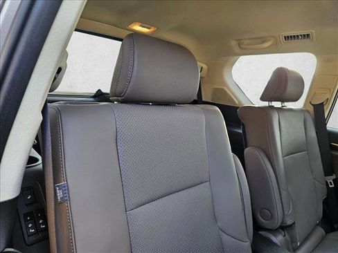 Used 2023 Lexus GX 460 Luxury image 23