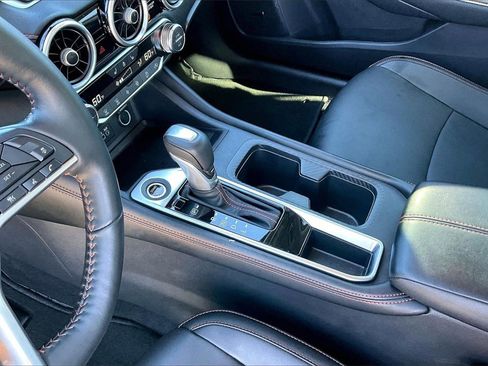 Used 2024 Nissan Sentra SR w/ SR Premium Package image 15