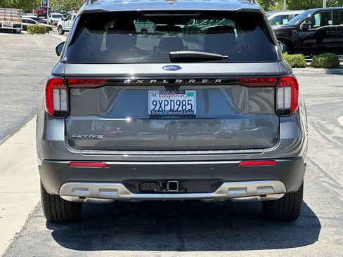 Certified 2026 Ford Explorer Active w/ Active Comfort Package RWD image 6