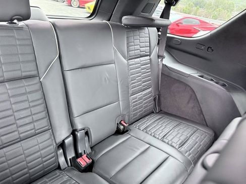 Used 2024 Cadillac Escalade Sport Platinum w/ LPO, ONYX Package image 16