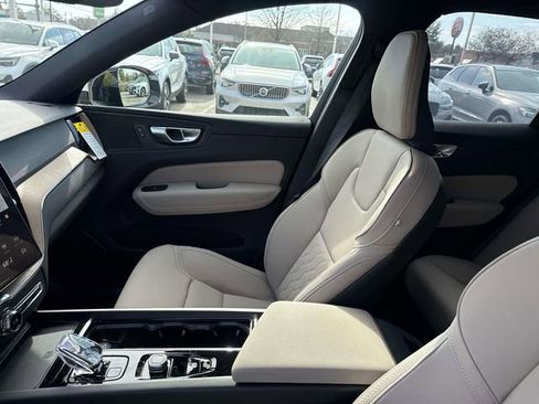 New 2026 Volvo XC60 B5 Plus image 18