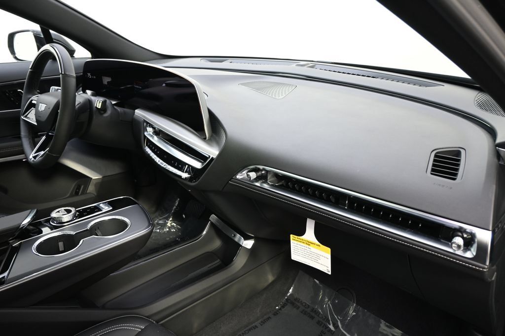New 2026 Cadillac Lyriq Premium Luxury w/ LPO, Floor Liner Package AWD/4WD image 15