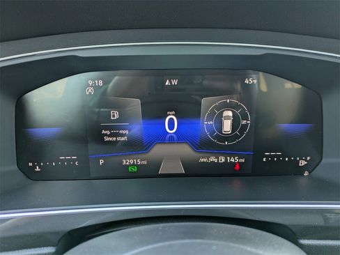 Used 2024 Volkswagen Tiguan SE image 33