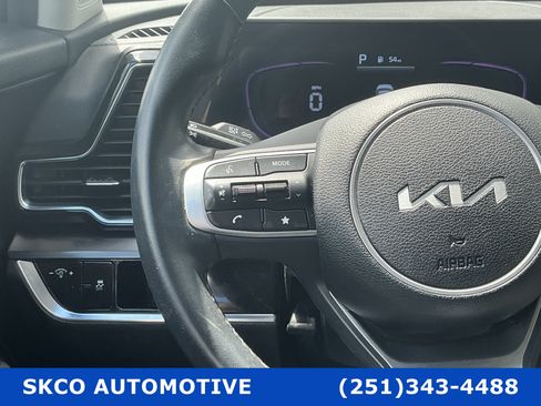 Used 2024 Kia Sportage EX FWD image 19