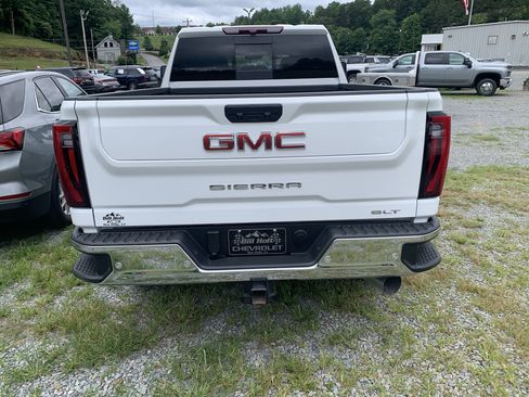 Used 2025 GMC Sierra 2500 SLT w/ SLT Premium Package AWD/4WD image 3