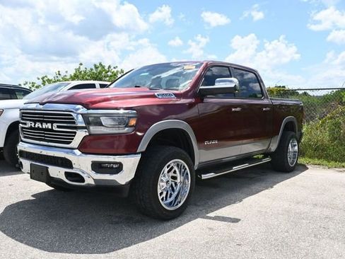 Used 2019 RAM 1500 Laramie AWD/4WD image 5