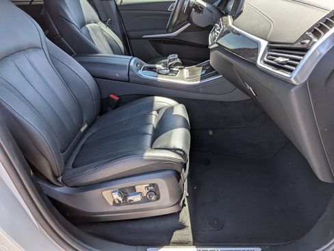 Used 2021 BMW X5 M50i w/ Executive Package image 21