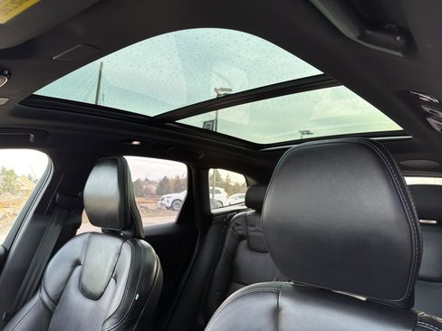 Used 2024 Volvo XC60 B5 Ultimate w/ Protection Package Premier image 30