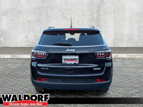 New 2026 Jeep Compass Latitude image 3