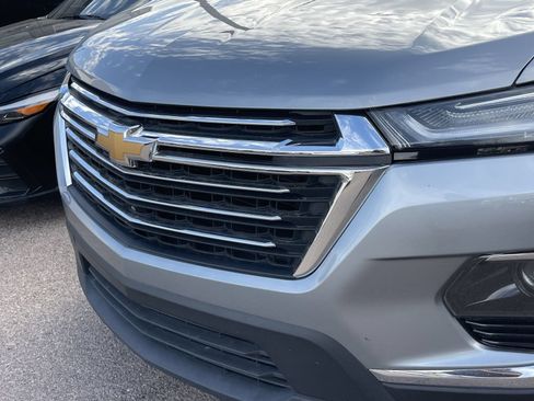 Used 2023 Chevrolet Traverse LT FWD image 12