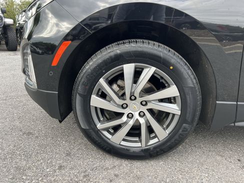 Used 2023 Chevrolet Equinox Premier AWD/4WD image 12