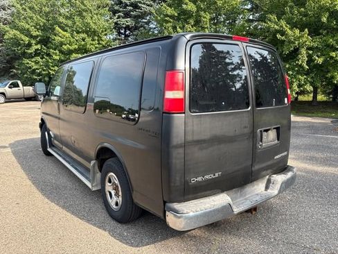 Used 2005 Chevrolet Express 1500 RWD image 4