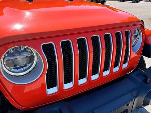 Used 2020 Jeep Wrangler Unlimited Sahara AWD/4WD image 32