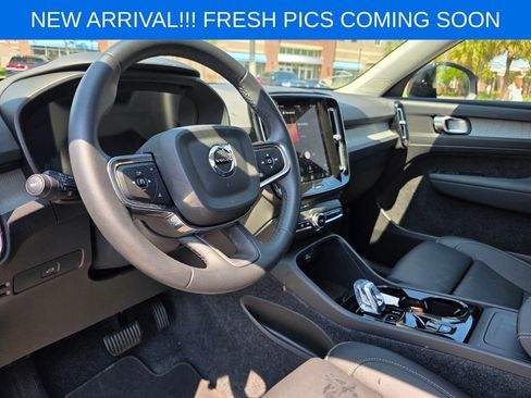 Used 2026 Volvo XC40 B5 Plus AWD/4WD image 8