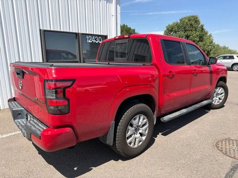 Used 2022 Nissan Frontier SV AWD/4WD image 3