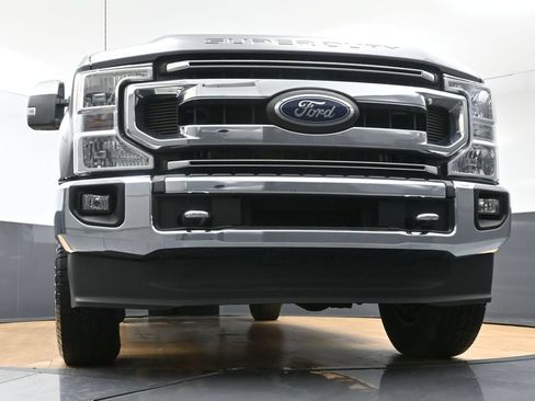 Used 2021 Ford F350 XLT w/ XLT Premium Package AWD/4WD image 40