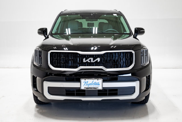 Used 2025 Kia Telluride EX w/ EX Captain's Chair Package FWD image 4