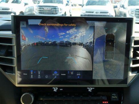 Used 2025 Toyota Tundra Limited image 31