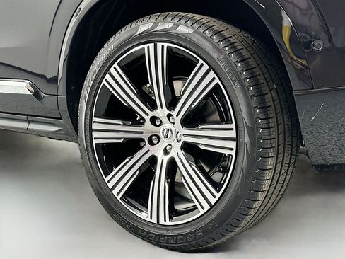 New 2025 Volvo XC90 T8 Ultra w/ Lounge Package image 21