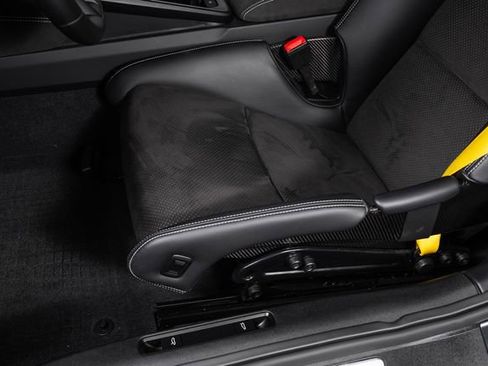 Used 2024 Porsche 911 GT3 RWD image 17