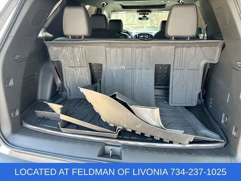 Certified 2023 Chevrolet Traverse LT w/ LT Premium Package AWD/4WD image 35