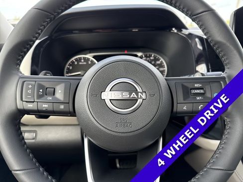 New 2025 Nissan Pathfinder SV image 19