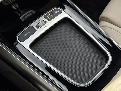 Used 2025 Mercedes-Benz GLA 250 4MATIC image 60