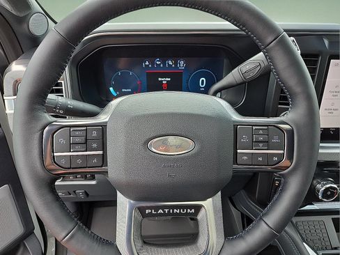 Used 2025 Ford F250 Platinum AWD/4WD image 22