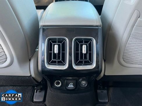 Used 2023 Kia Sorento SX Prestige AWD/4WD image 16